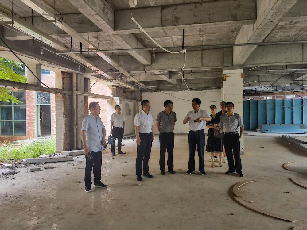 党委书记李德平检查指导党建创新实践中心建设工作