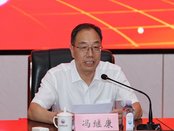 学校举行2024年秋季干部培训班暨党的二十届三中全会精神专题学习班