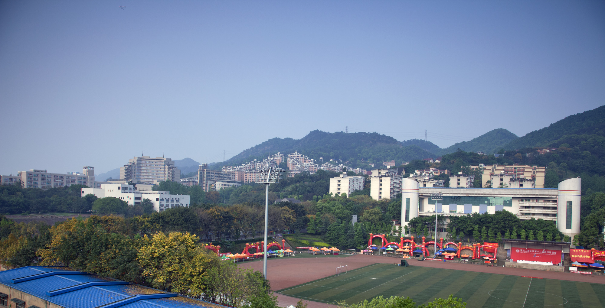 春天里-校园全景