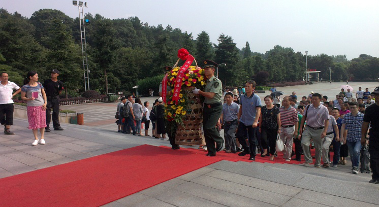 湘潭市烟草学校各级领导及烟草系统新进员工来韶山干部学院培训